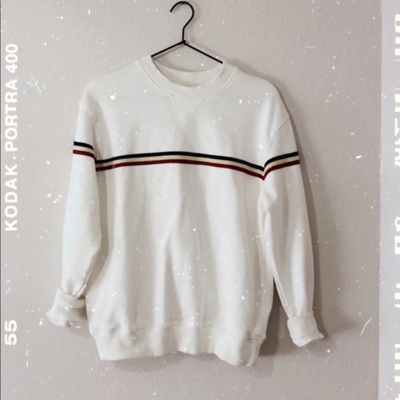 SWEATER ◑ - Picture 1 of 1